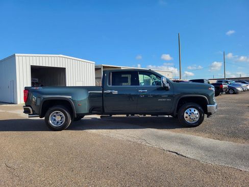 New 2026 Chevrolet Silverado 3500 LTZ w/ LTZ Convenience Package AWD/4WD image 6