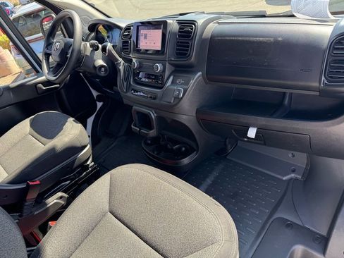 Used 2023 RAM ProMaster 2500 FWD image 23