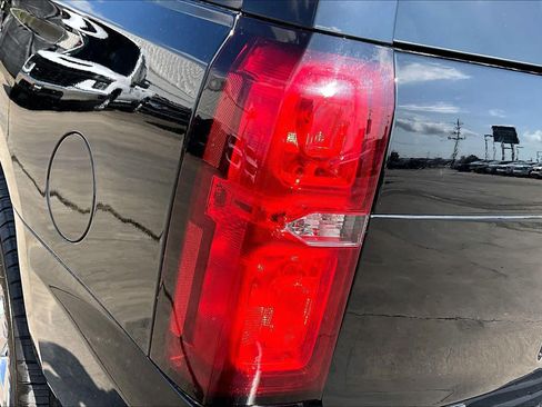 Used 2018 Chevrolet Tahoe Premier RWD image 29