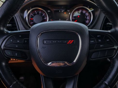 Used 2023 Dodge Challenger SXT RWD image 21
