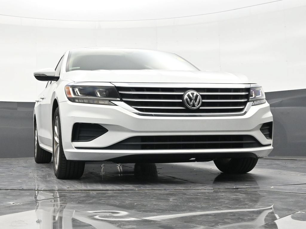 Used 2020 Volkswagen Passat 2.0T SE w/ Sunroof Package FWD image 26