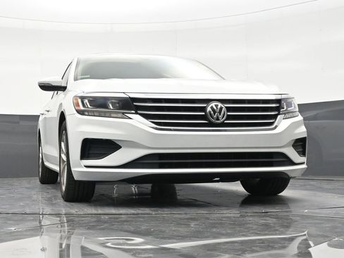 Used 2020 Volkswagen Passat 2.0T SE w/ Sunroof Package FWD image 26