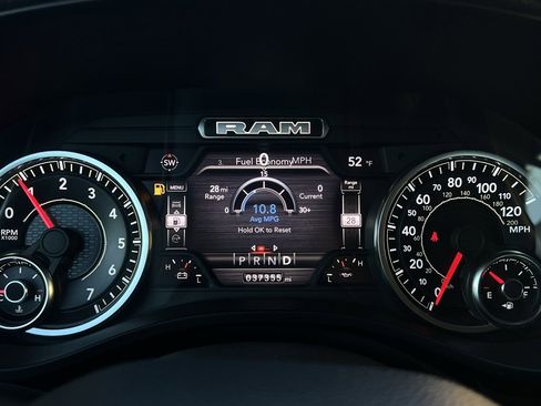 Certified 2022 RAM 1500 Laramie image 17