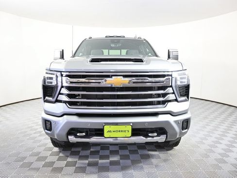 Used 2024 Chevrolet Silverado 2500 High Country w/ High Country Premium Package AWD/4WD image 11