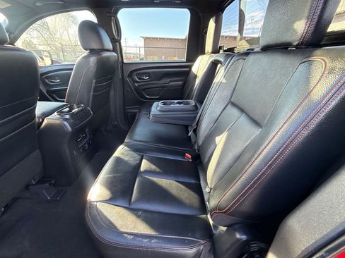 Used 2021 Nissan Titan PRO-4X w/ Pro-4x Convenience Package image 16