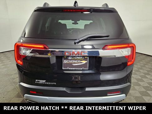 Used 2023 GMC Acadia SLE w/ Driver Convenience Package image 4