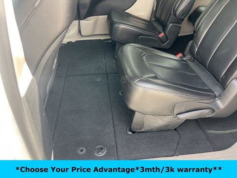 Certified 2023 Chrysler Pacifica Touring-L image 32