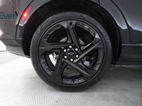 Used 2025 Chevrolet Equinox EV RS FWD image 22
