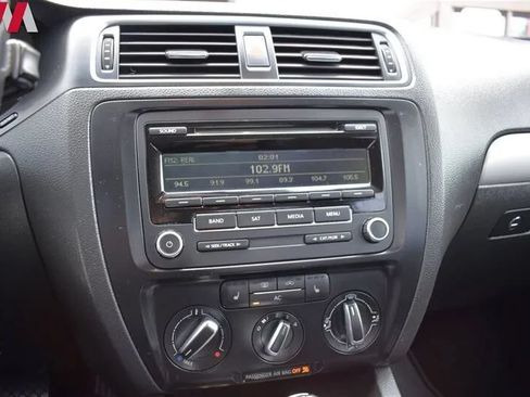 Used 2012 Volkswagen Jetta TDI w/ TDI Appearance Pkg FWD image 15