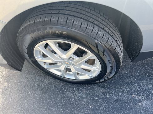 Used 2024 Chevrolet Equinox LT image 7