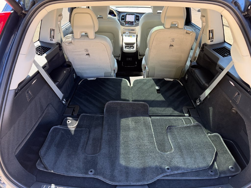 Certified 2024 Volvo XC90 B6 Ultimate AWD/4WD image 28