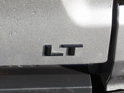 Used 2024 Chevrolet Colorado LT image 10