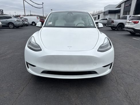 Used 2023 Tesla Model Y Long Range image 11