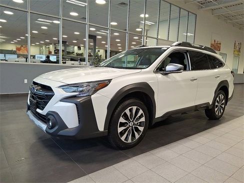 Certified 2023 Subaru Outback Touring XT image 3
