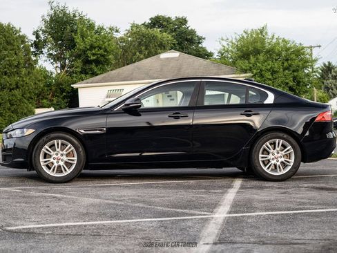 Used 2018 Jaguar XE Premium AWD/4WD image 3