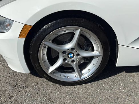 Used 2007 BMW Z4 3.0si RWD image 9