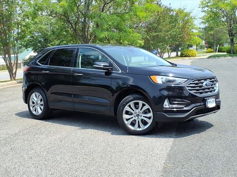 Used 2024 Ford Edge Titanium AWD/4WD image 2