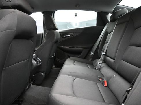 Used 2024 Chevrolet Malibu LT FWD image 9