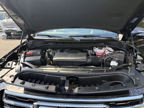 New 2026 GMC Yukon AT4 w/ AT4 Premium Package image 10