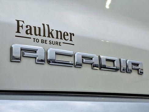 Used 2014 GMC Acadia SLT image 32