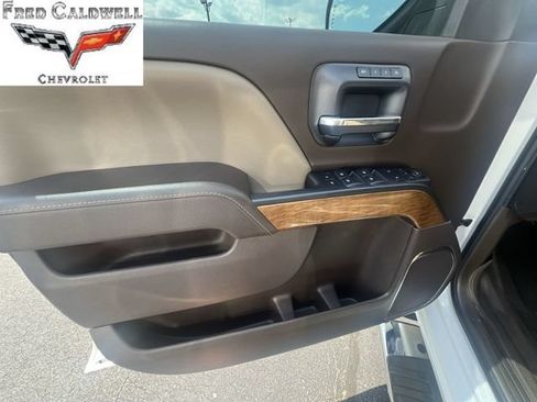 Used 2017 Chevrolet Silverado 1500 LTZ AWD/4WD image 26