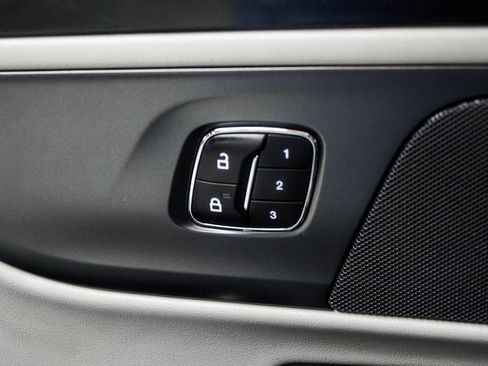 Used 2024 Lincoln Nautilus Premier w/ Equipment Group 102A image 45