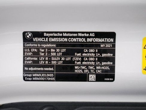 Used 2021 BMW X5 xDrive45e w/ Parking Assistance Package image 34