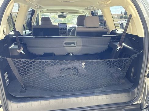 Used 2023 Lexus GX 460 Premium w/ Accessory Package image 21