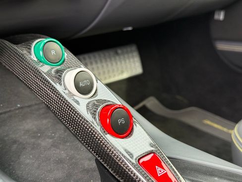 Used 2019 Ferrari 812 Superfast RWD image 50