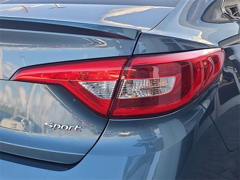 Used 2015 Hyundai Sonata Sport w/ Option Group 03 image 8