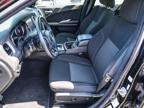 Used 2023 Dodge Charger SXT RWD image 9