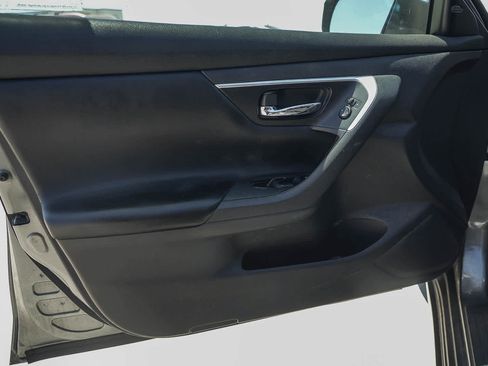 Used 2018 Nissan Altima 2.5 SV FWD image 18