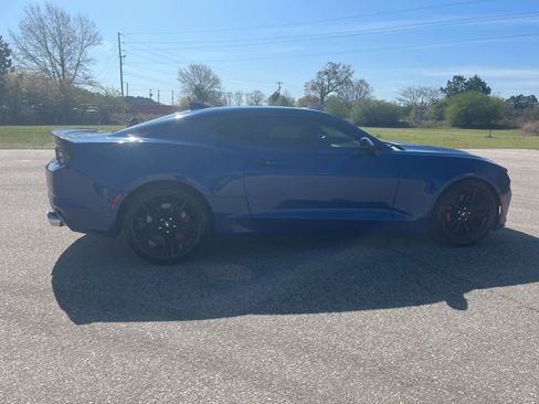 Used 2019 Chevrolet Camaro SS image 6
