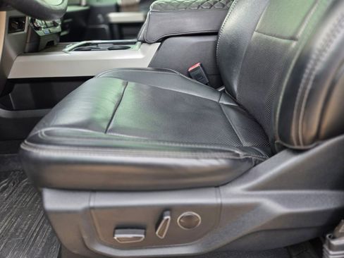 Used 2019 Ford F350 Lariat w/ Lariat Ultimate Package image 28