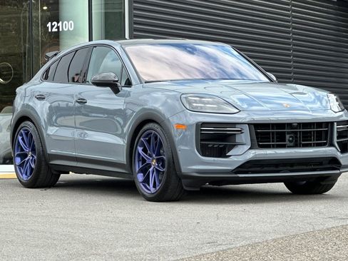 Certified 2024 Porsche Cayenne Turbo GT AWD/4WD image 9