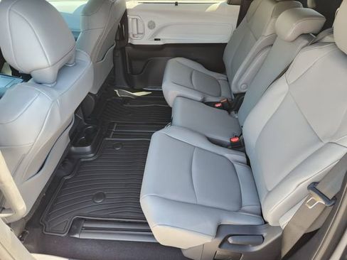 New 2026 Toyota Sienna XLE image 26