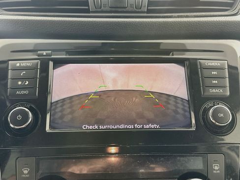 Used 2020 Nissan Rogue SV FWD image 21