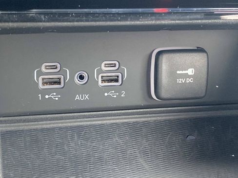 Used 2024 Jeep Grand Cherokee Altitude AWD/4WD image 33