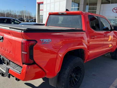 Used 2024 Toyota Tacoma TRD Sport image 4