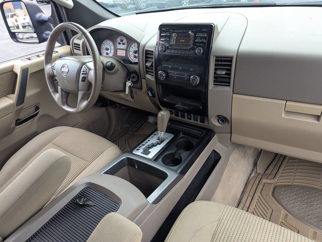 Used 2013 Nissan Titan 4x4 Crew Cab image 31