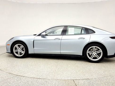 Used 2024 Porsche Panamera image 8