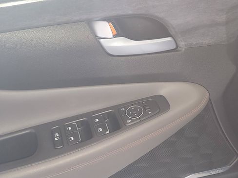 Used 2019 Hyundai Santa Fe Limited AWD/4WD image 8