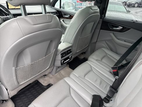 Used 2019 Audi Q7 3.0T Prestige w/ Prestige Package image 29