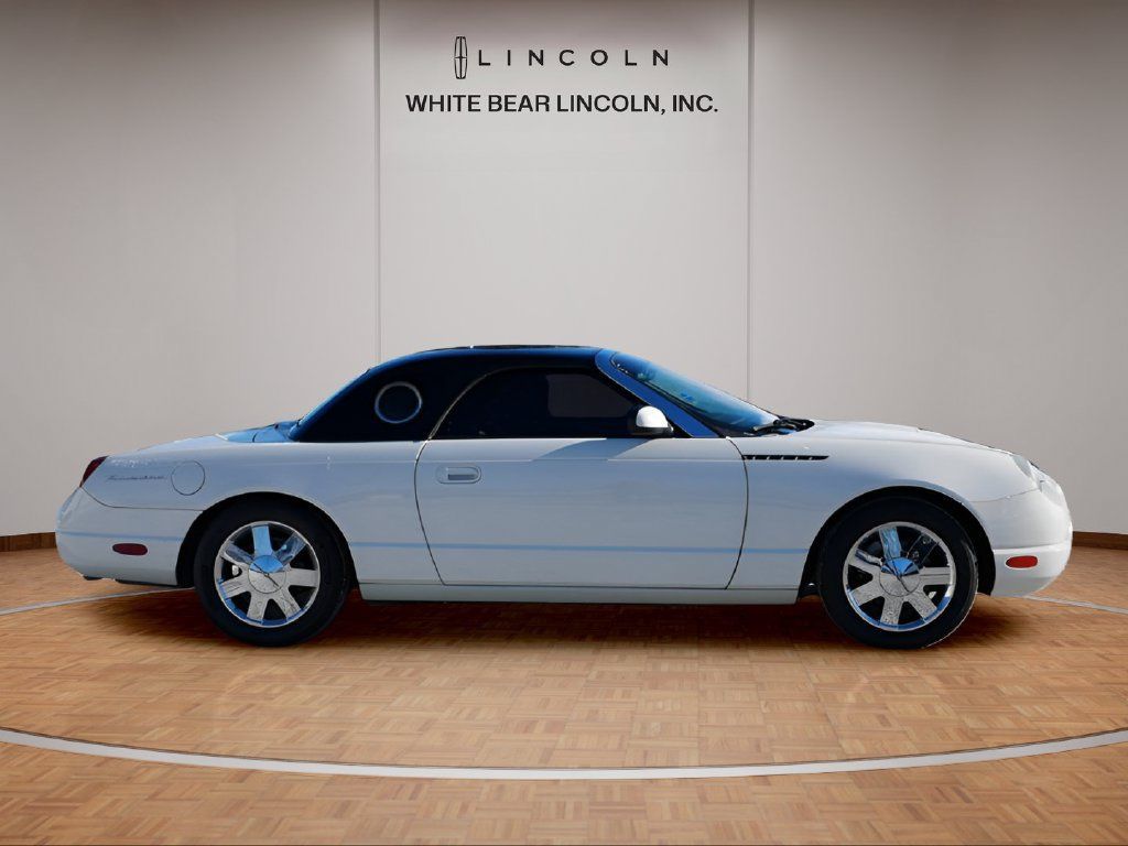 Used 2002 Ford Thunderbird RWD image 4
