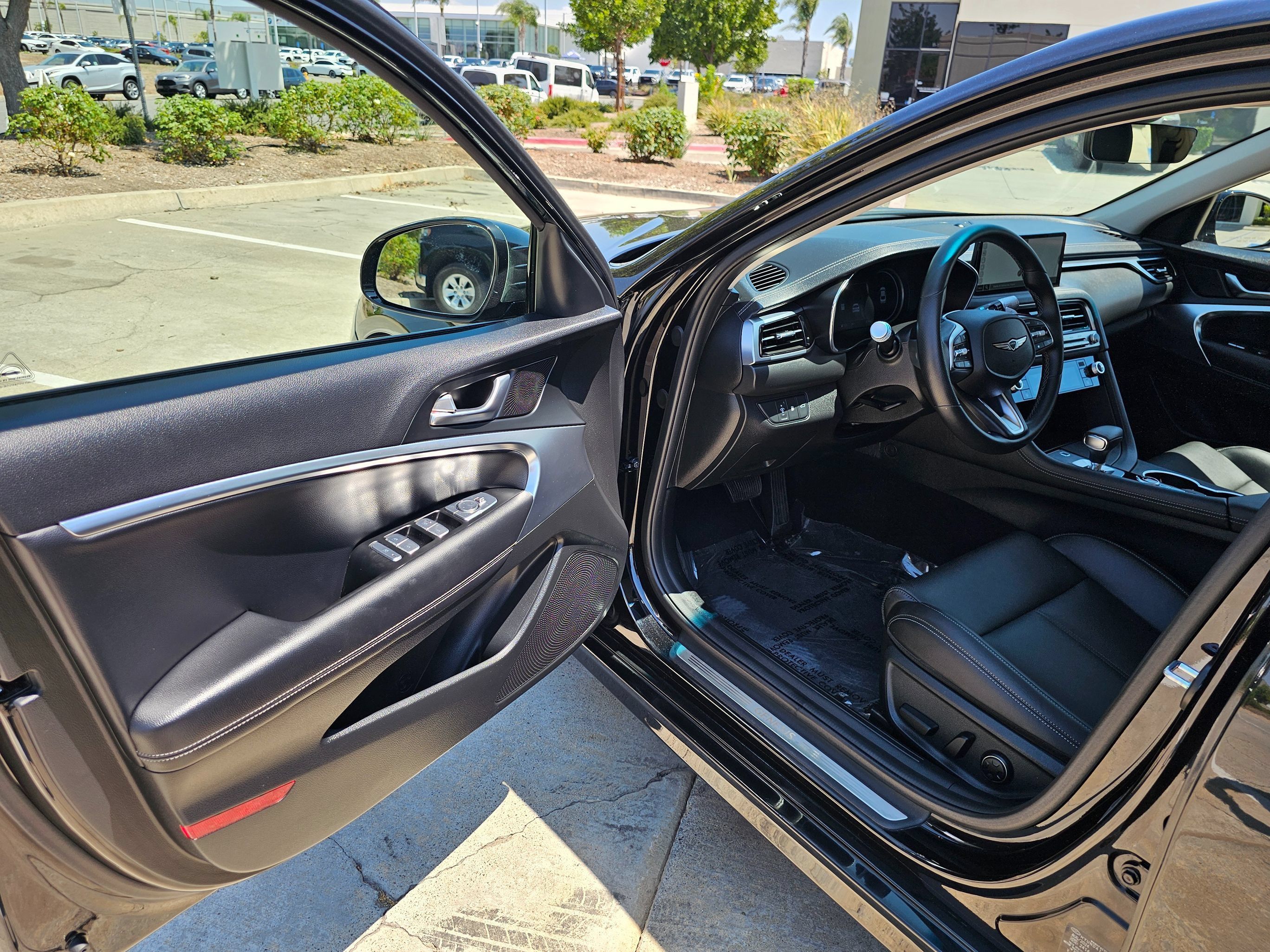 Used 2025 Genesis G70 2.5T RWD image 15