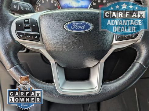 Used 2024 Ford Explorer XLT AWD/4WD image 5