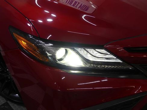 Used 2022 Toyota Camry XSE w/ Navigation Upgrade Package FWD image 15