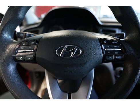Used 2019 Hyundai Elantra SEL FWD image 18