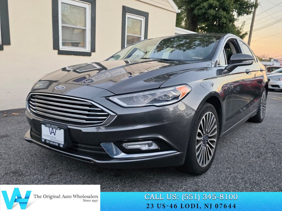 Used 2017 Ford Fusion SE w/ Fusion SE Technology Package AWD/4WD image 3
