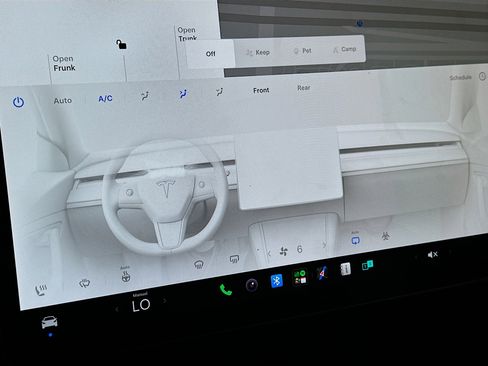Used 2022 Tesla Model Y Long Range AWD/4WD image 23